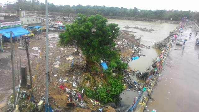 Hilfe für die Flutopfer in Cadalore und Velupuram